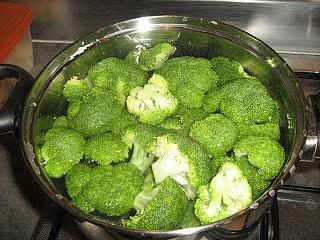 Orecchiette con broccolo e salsiccia