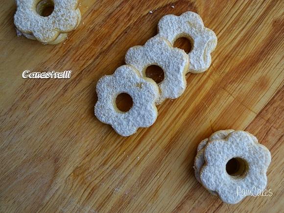 Canestrelli fatti in casa con limone e burro