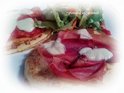Pancake salati con salumi