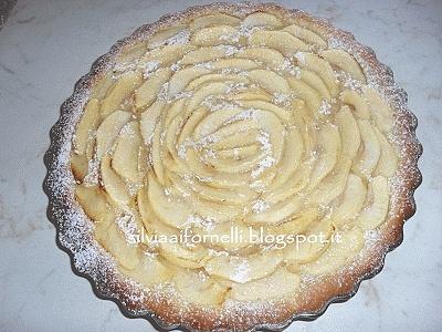 Crostata di mele e mandorle
