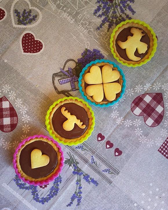 Crostatine decorate alla Nutella