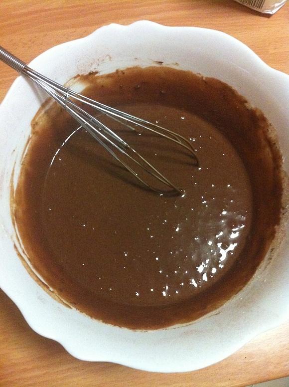 Girella al cacao con crema di cioccolato bianco