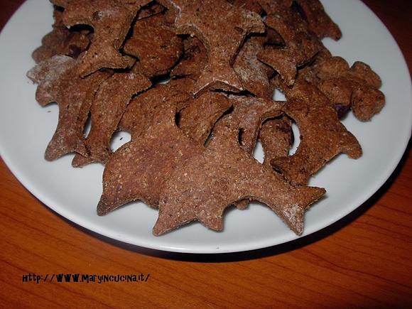 Biscotti di grano saraceno con forme di delfino