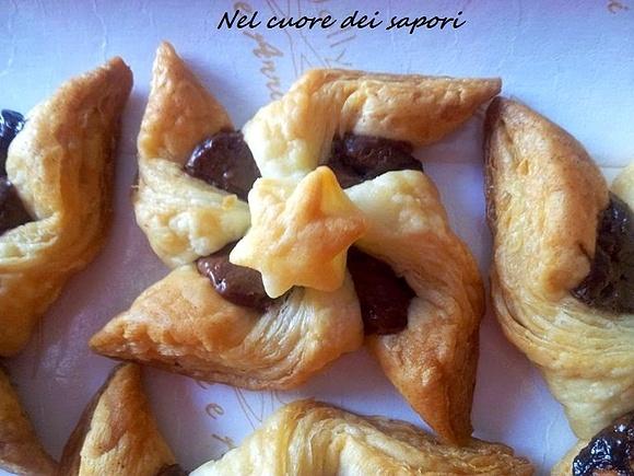 Girandole di pasta sfoglia con Nutella