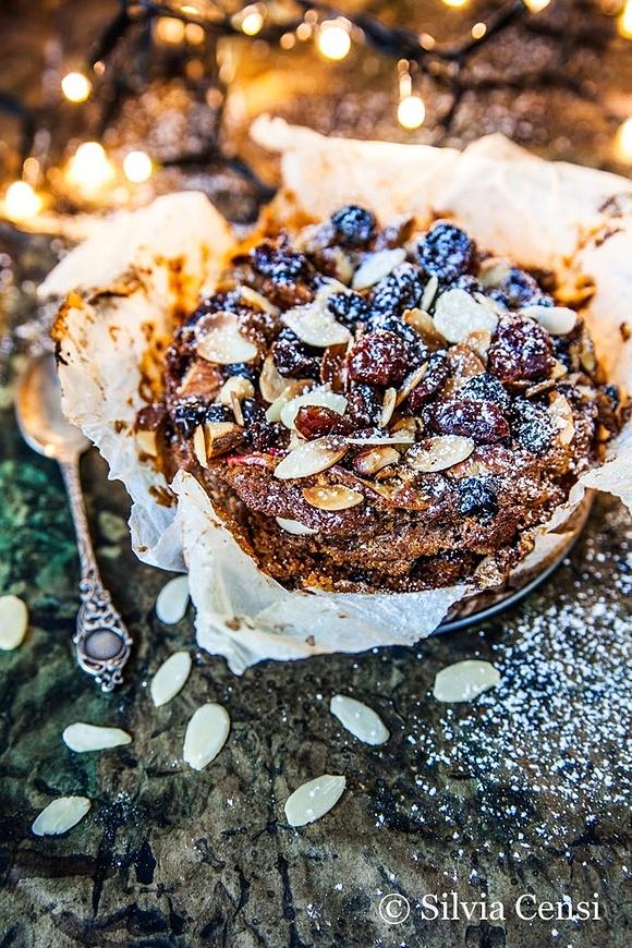Torta di mele e frutta secca natalizia