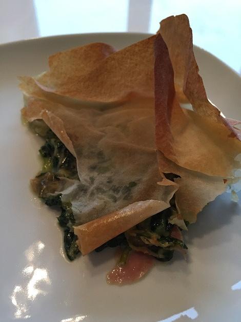 Torta salata agli spinaci con pasta fillo semplice e leggera