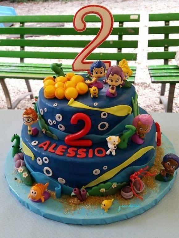 Bubble guppies mondo sottomarino in una torta