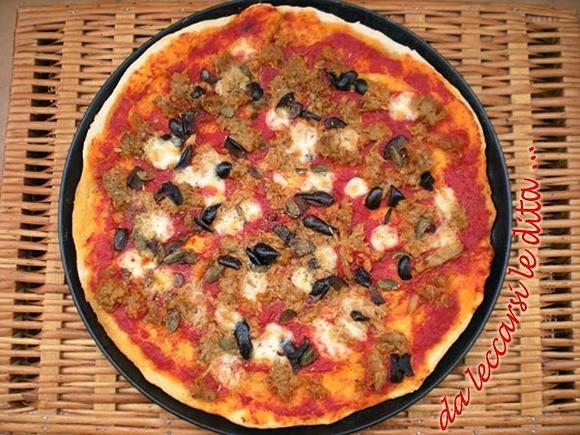 Pizza con tonno