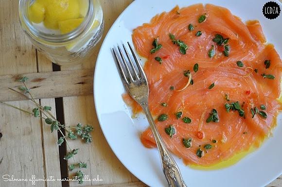 Salmone affumicato marinato alle erbe