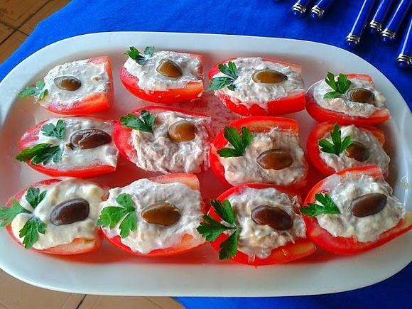 Pomodori al tonno e maionese