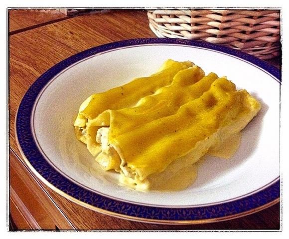 Cannelloni al pesce spada con besciamella ai fiori di zucca