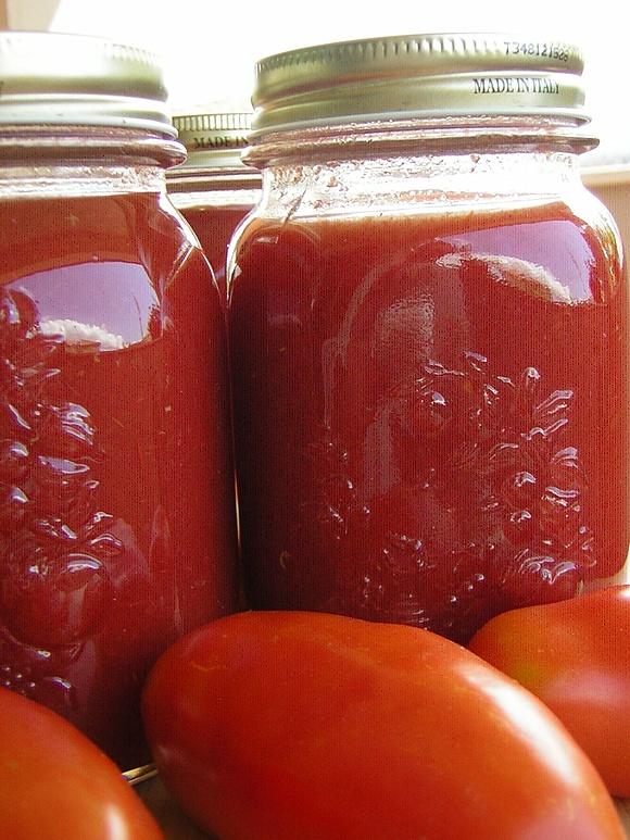 Come preparare passata di pomodoro da conservare