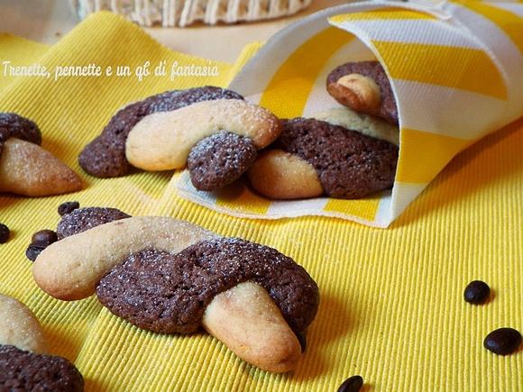 Biscotti intrecciati al caffè e vaniglia
