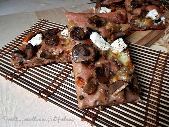 Pizza rapa rossa funghi misti
