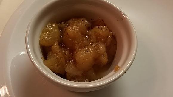 Cocotte di composta di pere alle spezie
