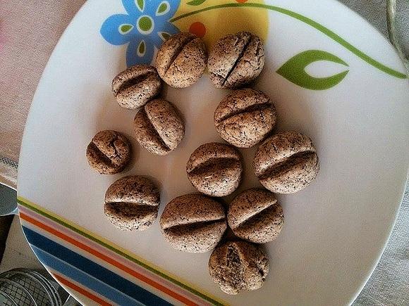 Biscottini con chicchi di caffè