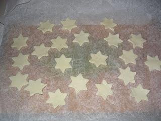 Stelline con avanzi di sfoglia