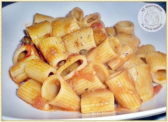 Mezze maniche al sugo di sardine