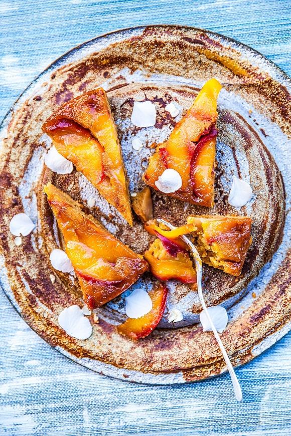 Torta alle pesche con latte di cocco