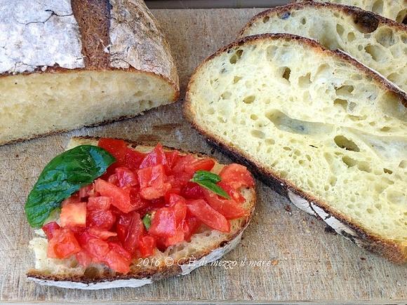 Pane pugliese con lievito liquido per la giornata mondiale del pane 2016