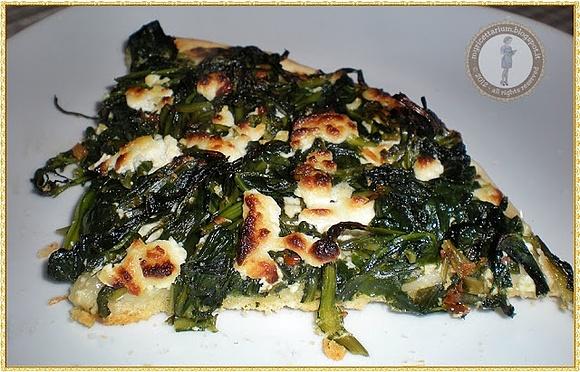 Pizza con cicoria e caprino di bufala