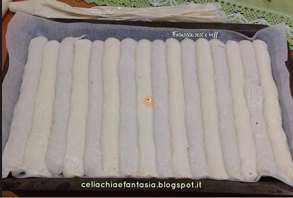 Focaccia a righe con ceci e teff