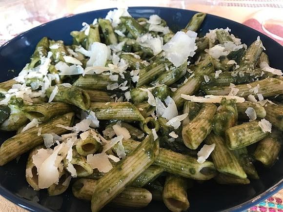 Penne al farro con spinaci e raspadura senza bimby