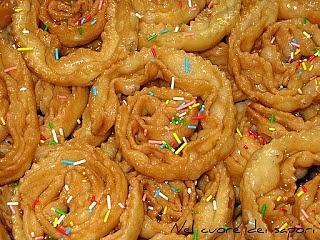 Cartellate pugliesi con miele o vincotto Ricetta tradizionale
