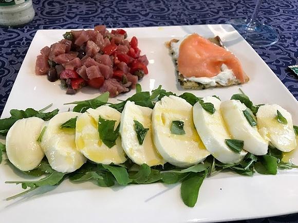 Cena diversa con antipasti e contorni senza Bimby, facile e veloce