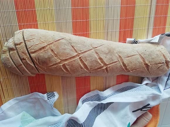Filone di semola di grano duro con lievito biologico istantaneo