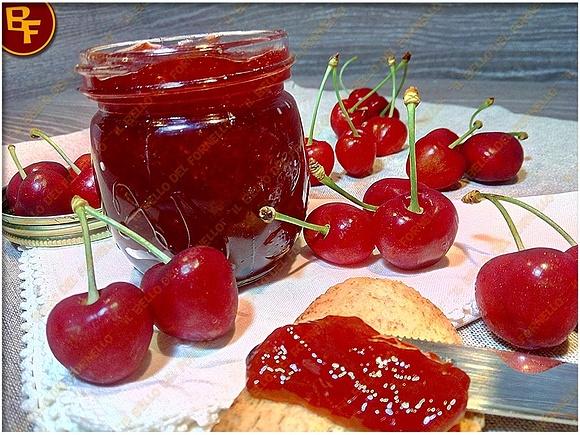 Marmellata di ciliegie fatta in casa