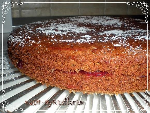 Torta di grano saraceno e confettura di mirtilli rossi