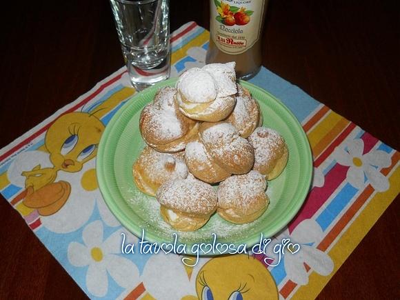 Bignè al forno con crema di ricotta