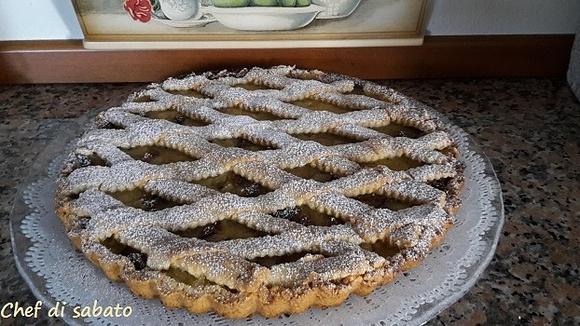 Crostata alle mele e uvette