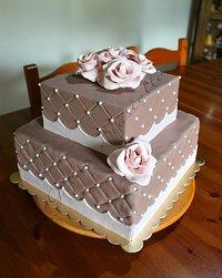 Il Bellissimo Mondo Di Antonella Decorating: Torta a 3 piani con cascata di  rose