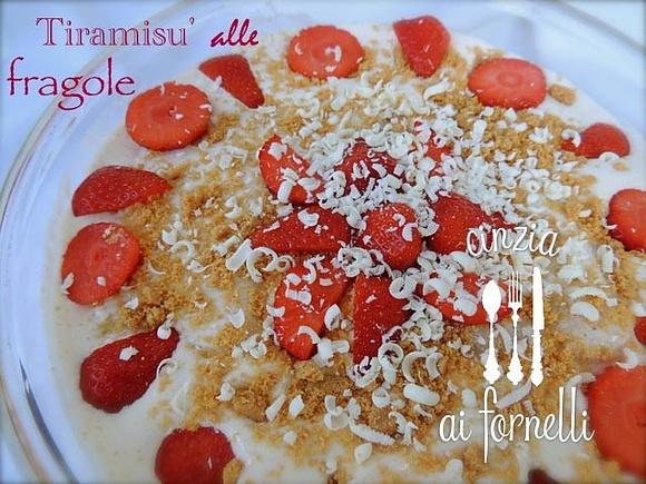 Tiramisù alle fragole e cioccolato bianco