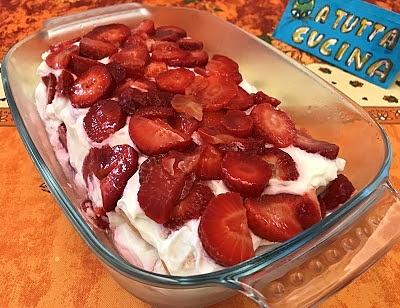 Tiramisu di fragole e ricotta