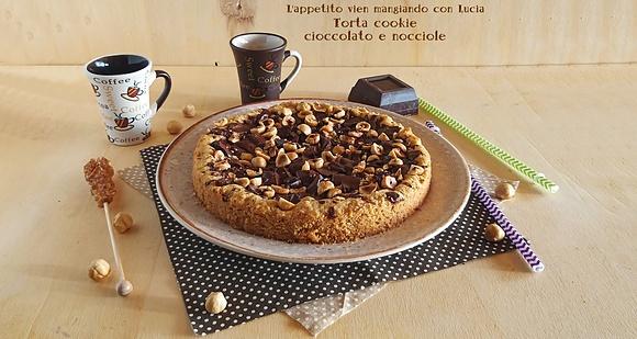 Torta cookie cioccolato e nocciole