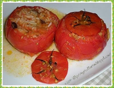 Pomodori ripieni di riso ricetta greca