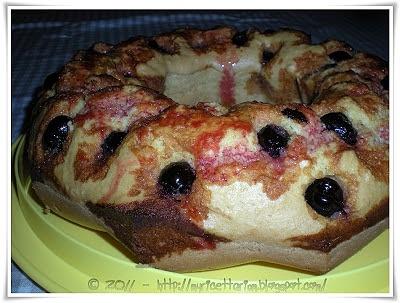 Ciambellone al cocco e amarene