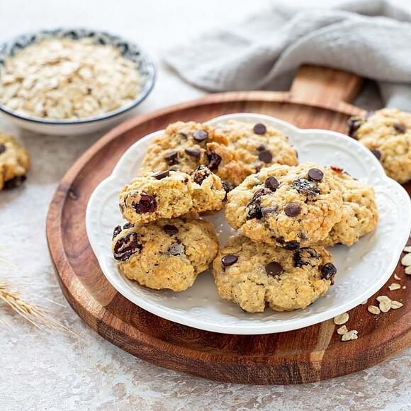 Biscotti con fiocchi d'avena e cioccolato