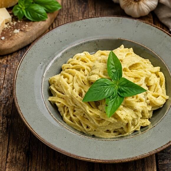 Tagliolini al pesto di cavolfiore e broccoli