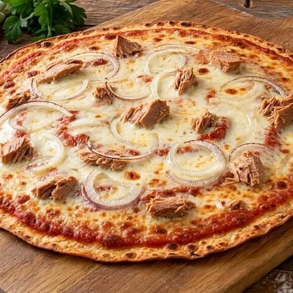 Piadipizza tonno e cipolla: facile, veloce e super filante