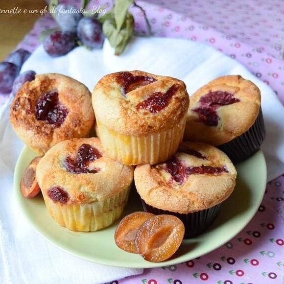 Muffin alla ricotta con cuore di marmellata di prugne: soffici, senza burro