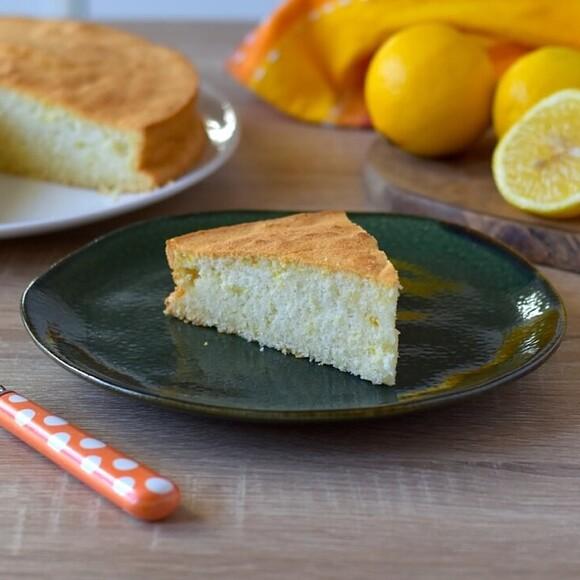 Torta di albumi al limone: il dolce all’acqua che resta soffice per una settimana