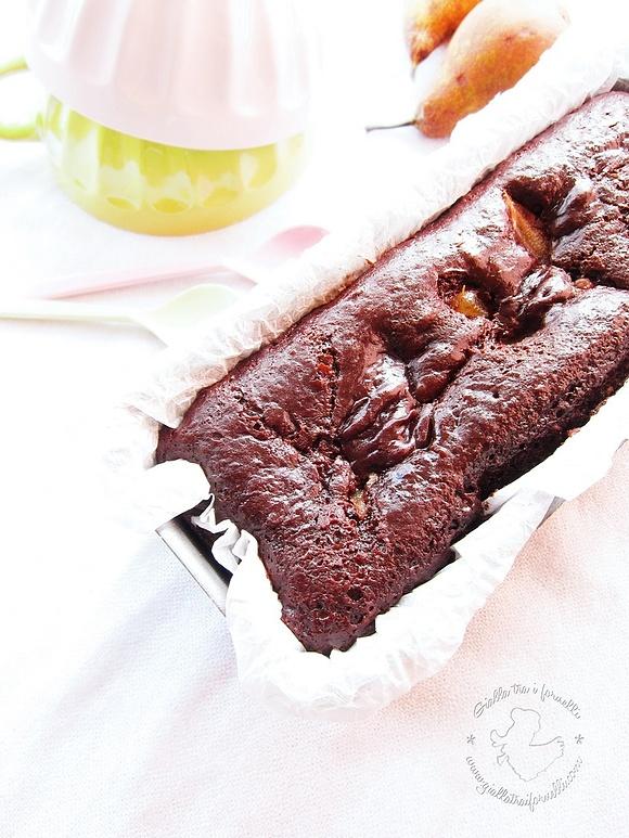 Plum cake cioccolato e pere senza uova e burro